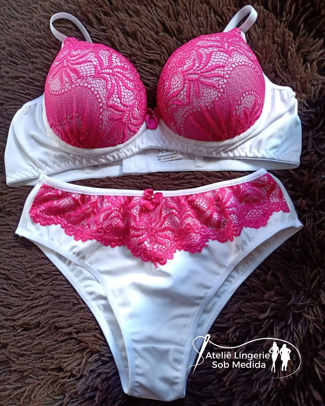 lingerie branca com pink